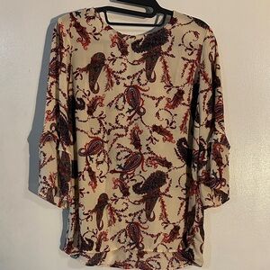 DR2 Cream and Red Floral Top